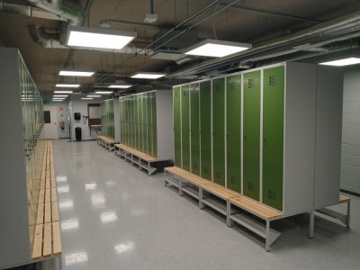 Levering og installasjon av VVN metallgarderober til selskapet "Thermory"